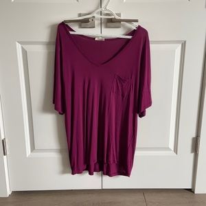 Aritzia Wilfred Free V neck T shirt